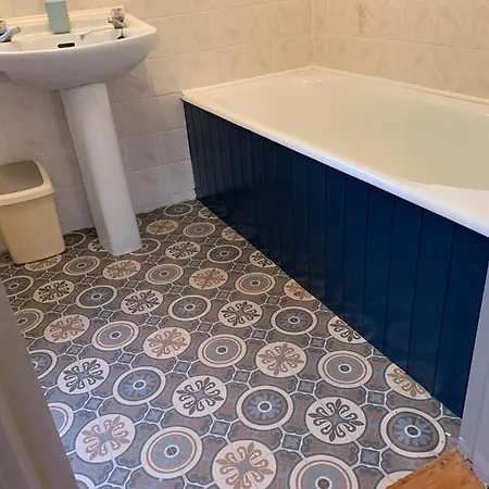 Apartment Killeena House *